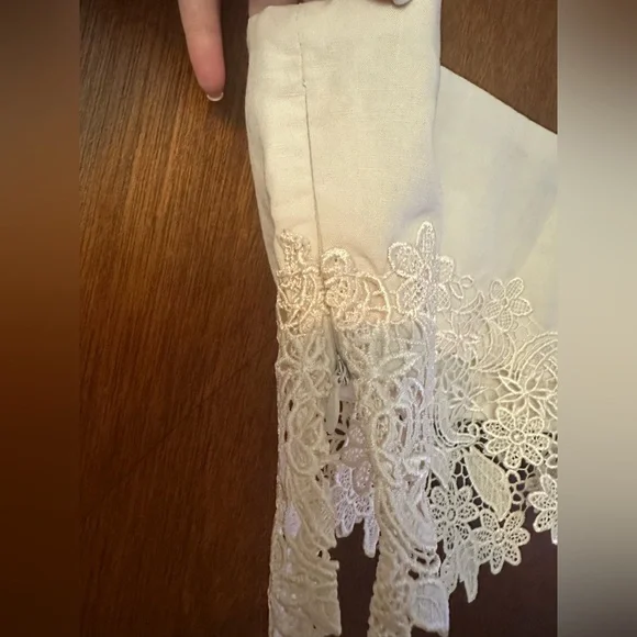 FOREVER21 Lace Cropped Top - Picture 3 of 3